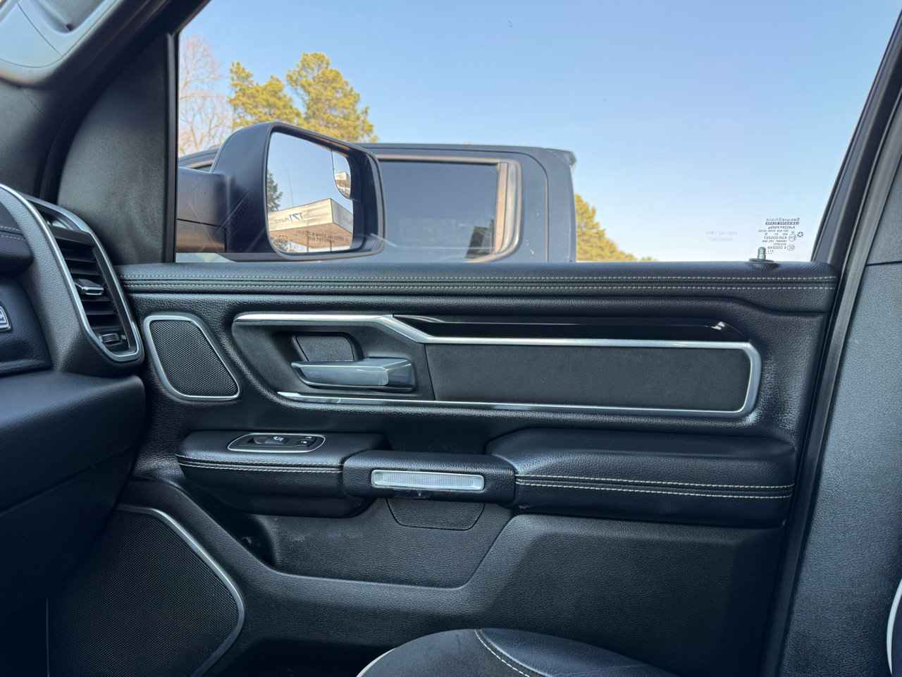 RAM 1500 Laramie Crew Cab LWB 4WD 2022