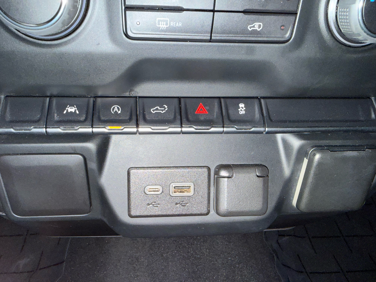 Chevrolet Silverado 1500 Custom Crew Cab 4WD 2022