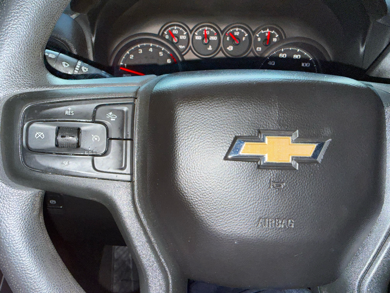 Chevrolet Silverado 1500 Custom Crew Cab 4WD 2022