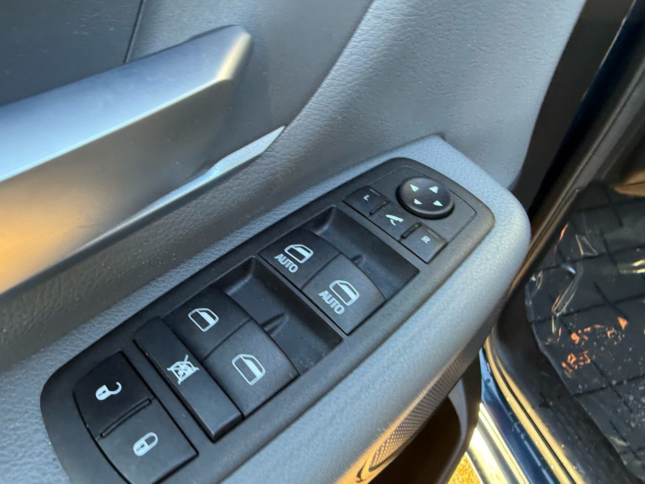 RAM 1500 Big Horn Crew Cab SWB 4WD 2022