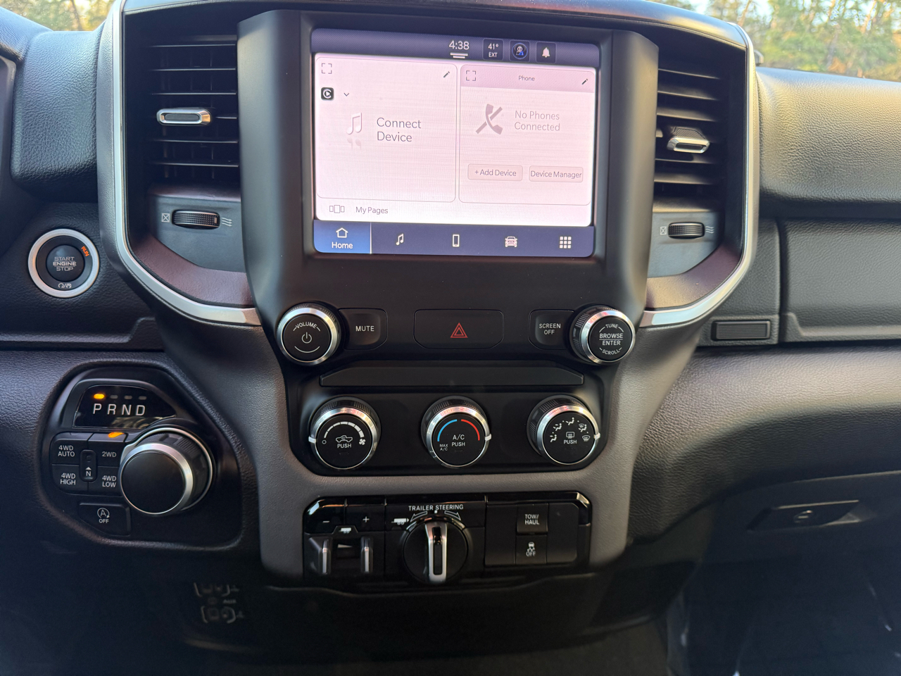 RAM 1500 Big Horn Crew Cab SWB 4WD 2022