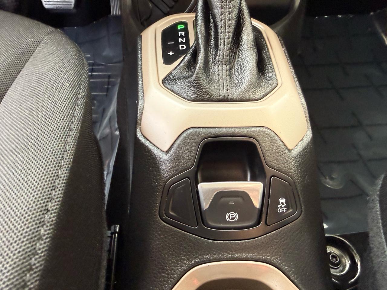 Jeep Renegade Latitude FWD 2015