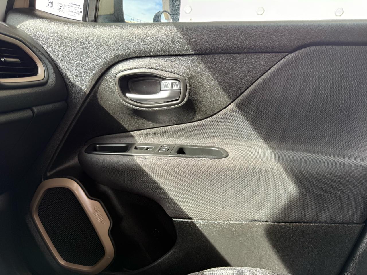 Jeep Renegade Latitude FWD 2015