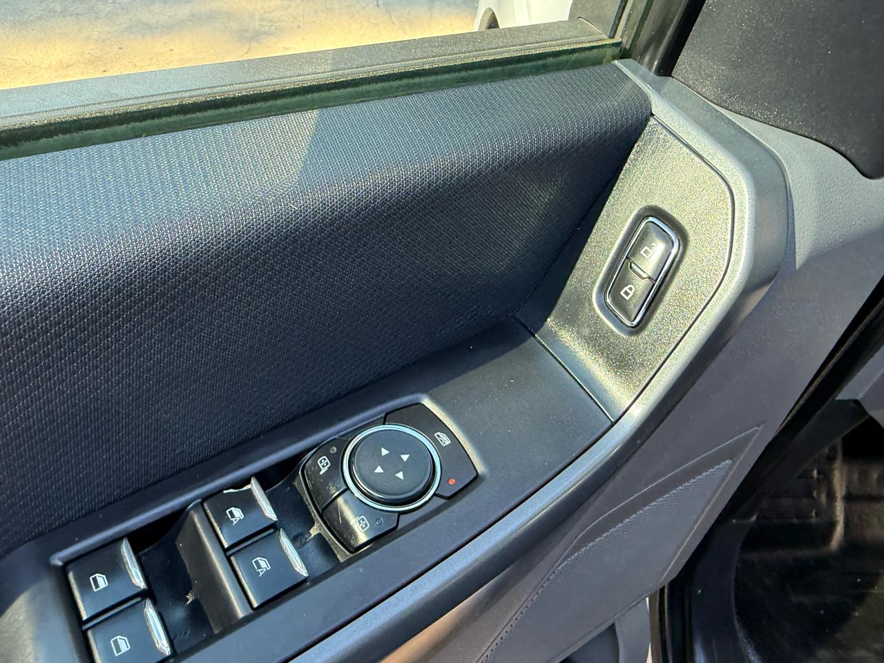 Ford F-150 4WD SuperCrew 139" XLT 2021