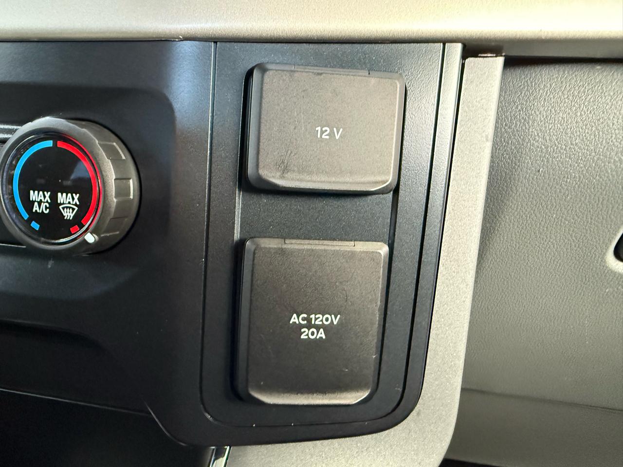 Ford F-150 4WD SuperCrew 139" XLT 2021