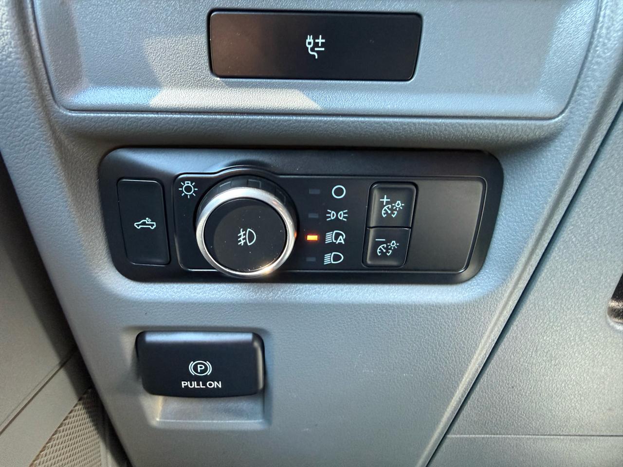 Ford F-150 4WD SuperCrew 139" XLT 2021