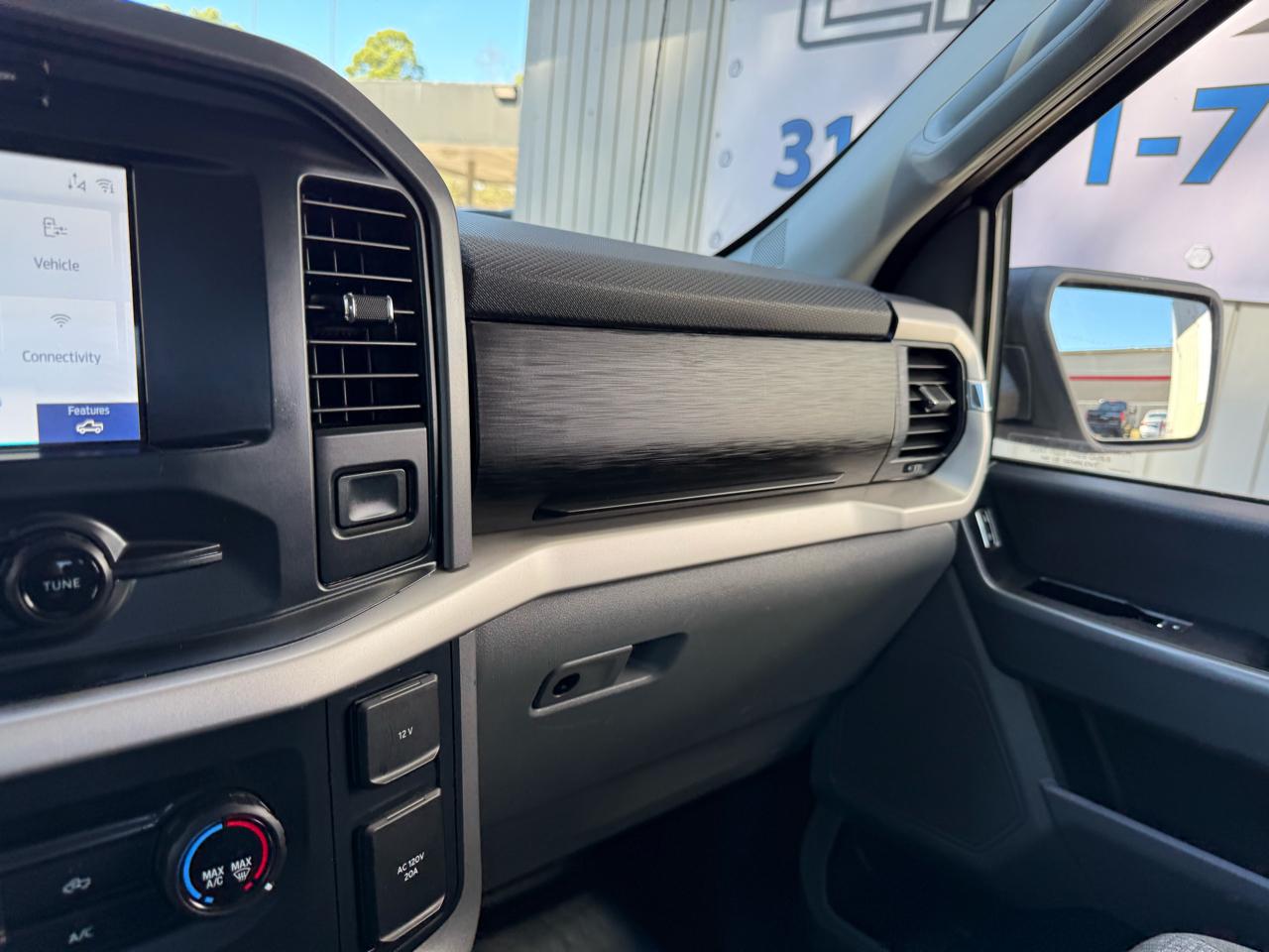 Ford F-150 4WD SuperCrew 139" XLT 2021