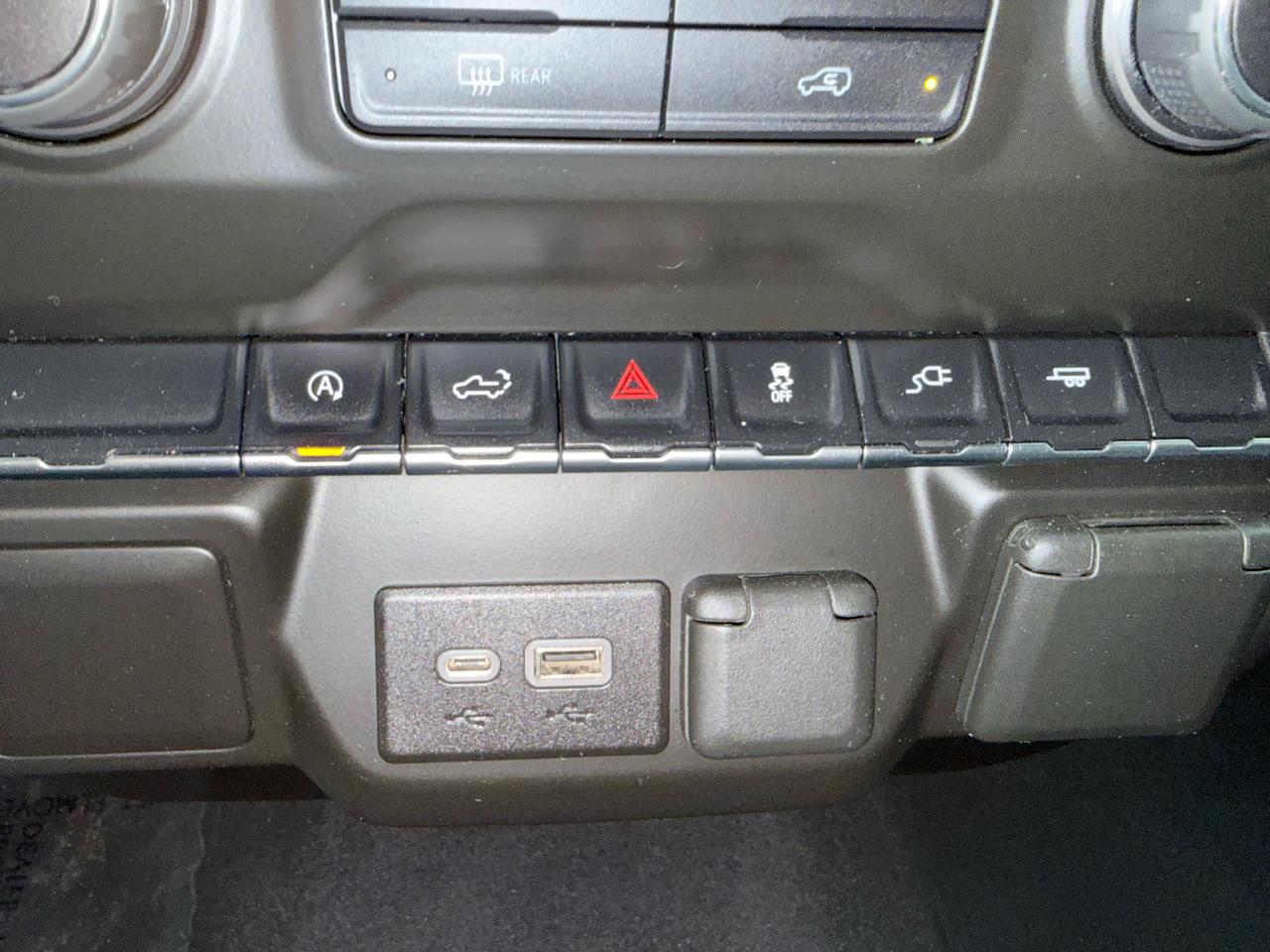 Chevrolet Silverado 1500 Custom Crew Cab Short Box 2WD 2021