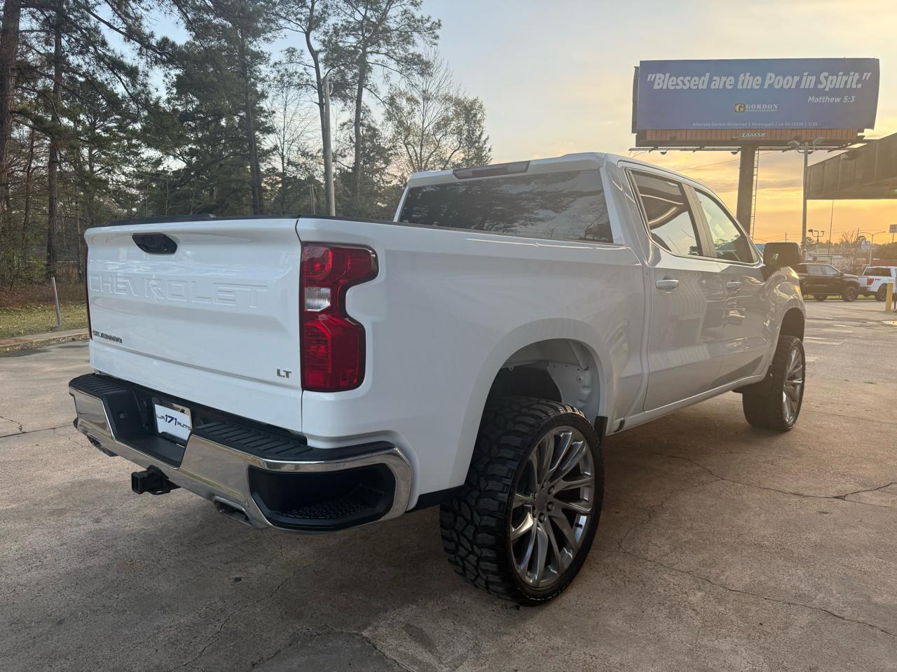 Chevrolet Silverado 1500 LT Crew Cab 4WD 2022