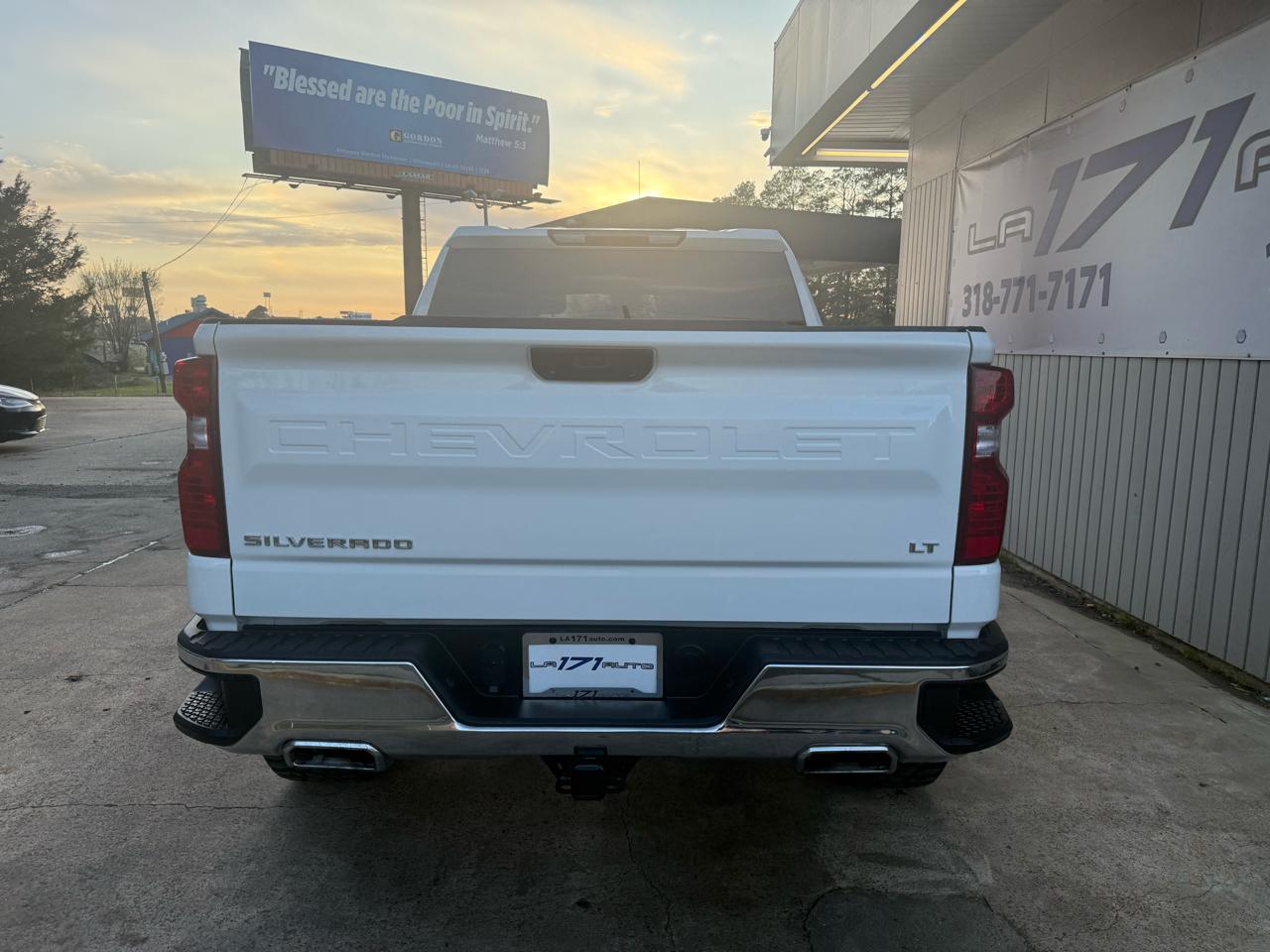 Chevrolet Silverado 1500 LT Crew Cab 4WD 2022