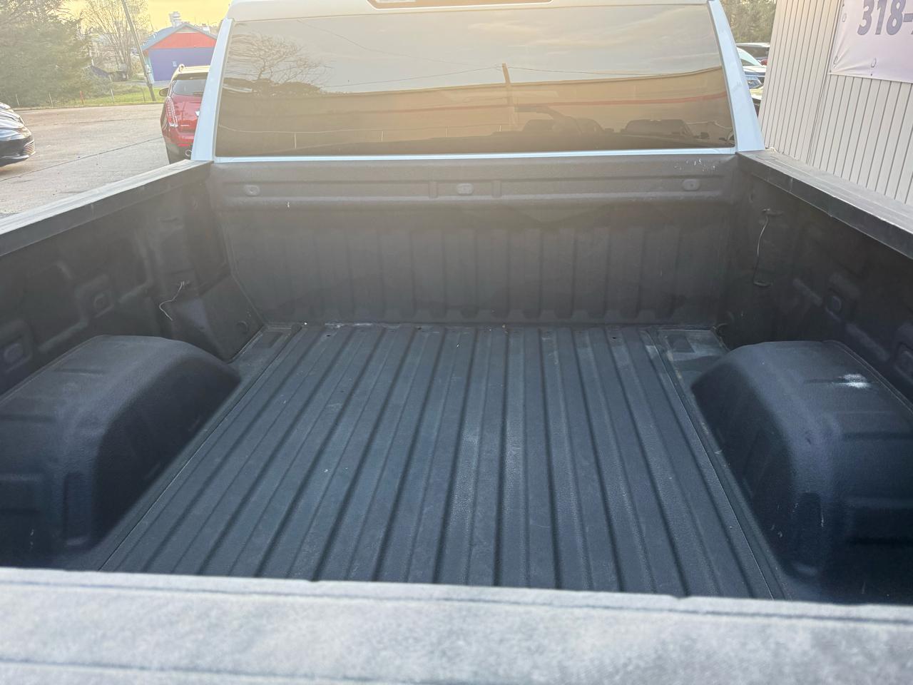 Chevrolet Silverado 1500 LT Crew Cab 4WD 2022