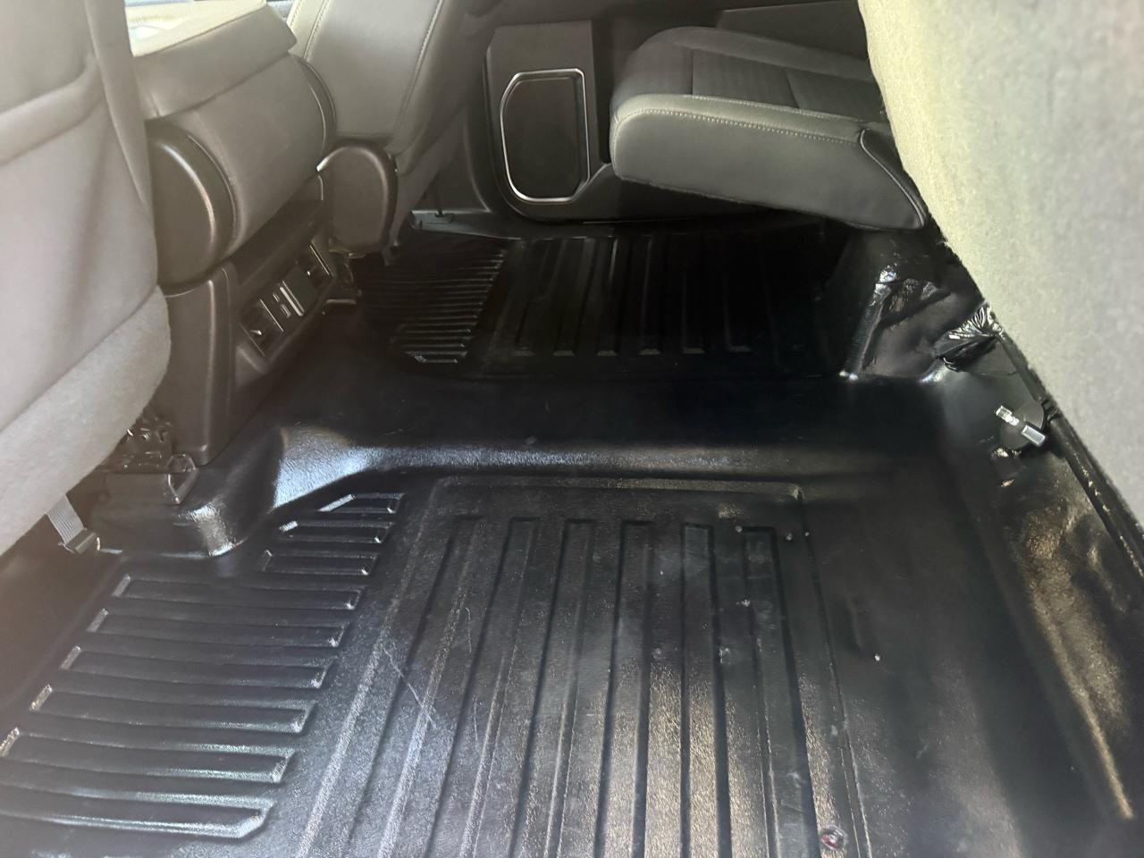 Chevrolet Silverado 1500 LT Crew Cab 4WD 2022