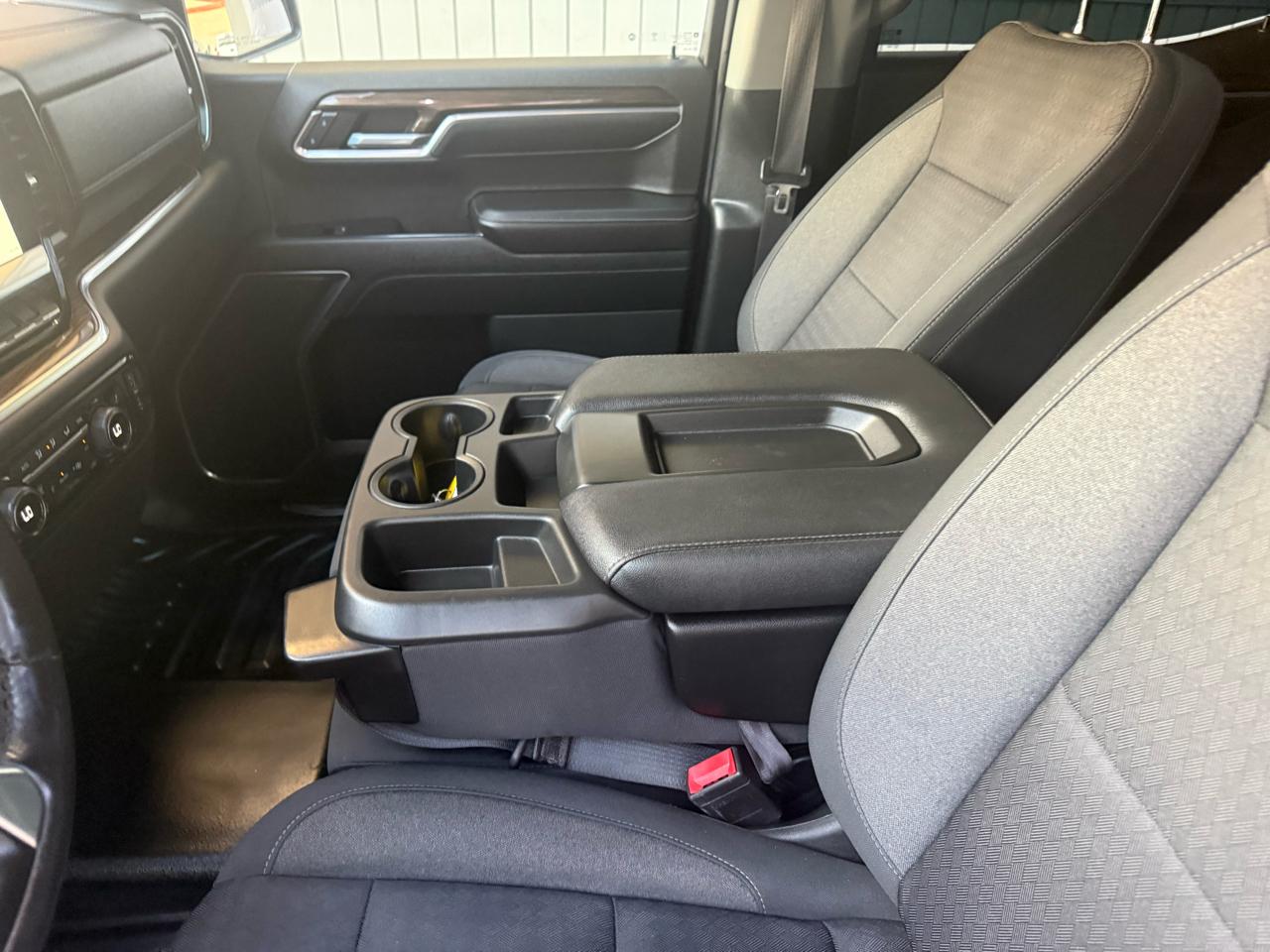 Chevrolet Silverado 1500 LT Crew Cab 4WD 2022