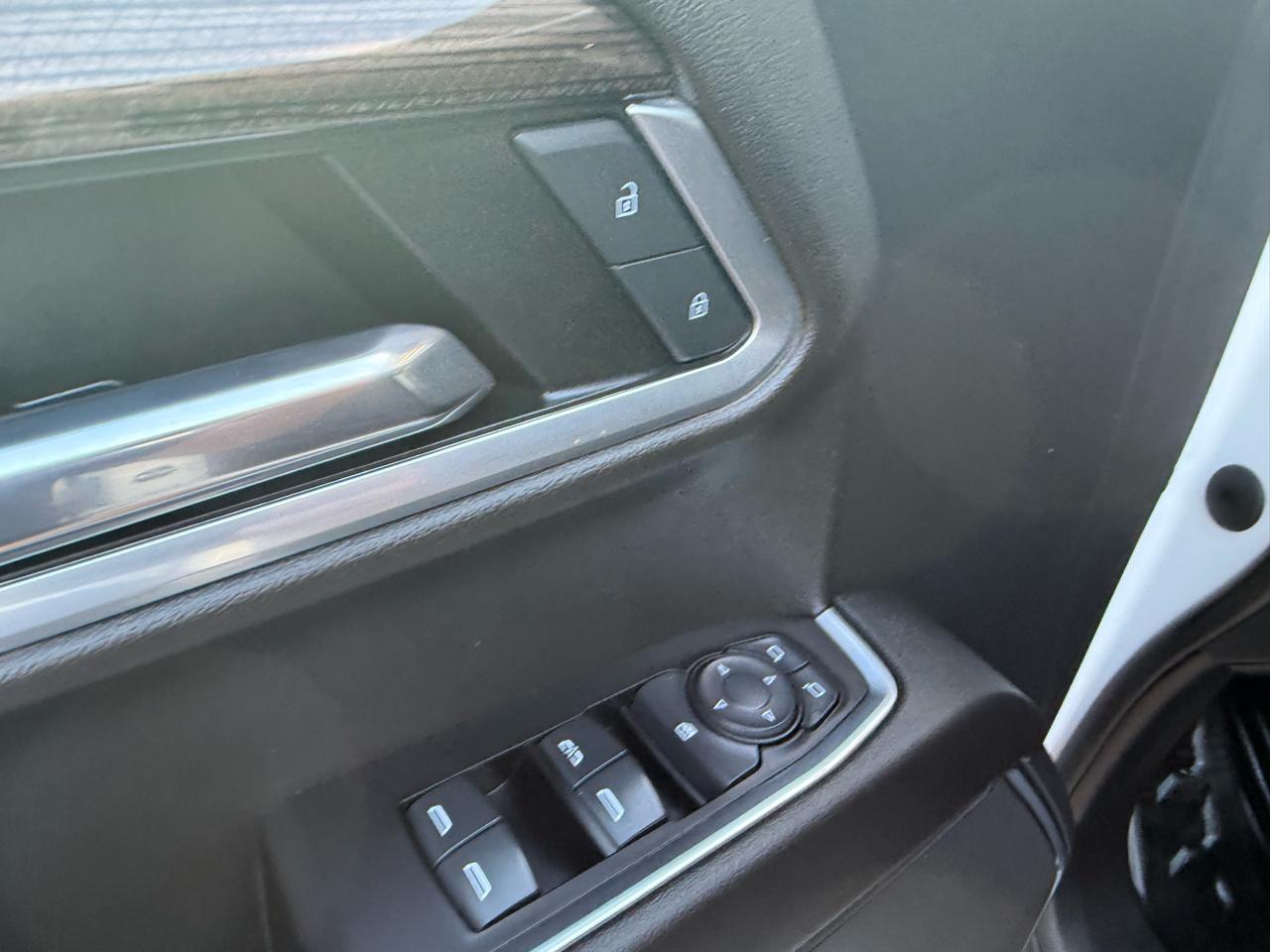 Chevrolet Silverado 1500 LT Crew Cab 4WD 2022