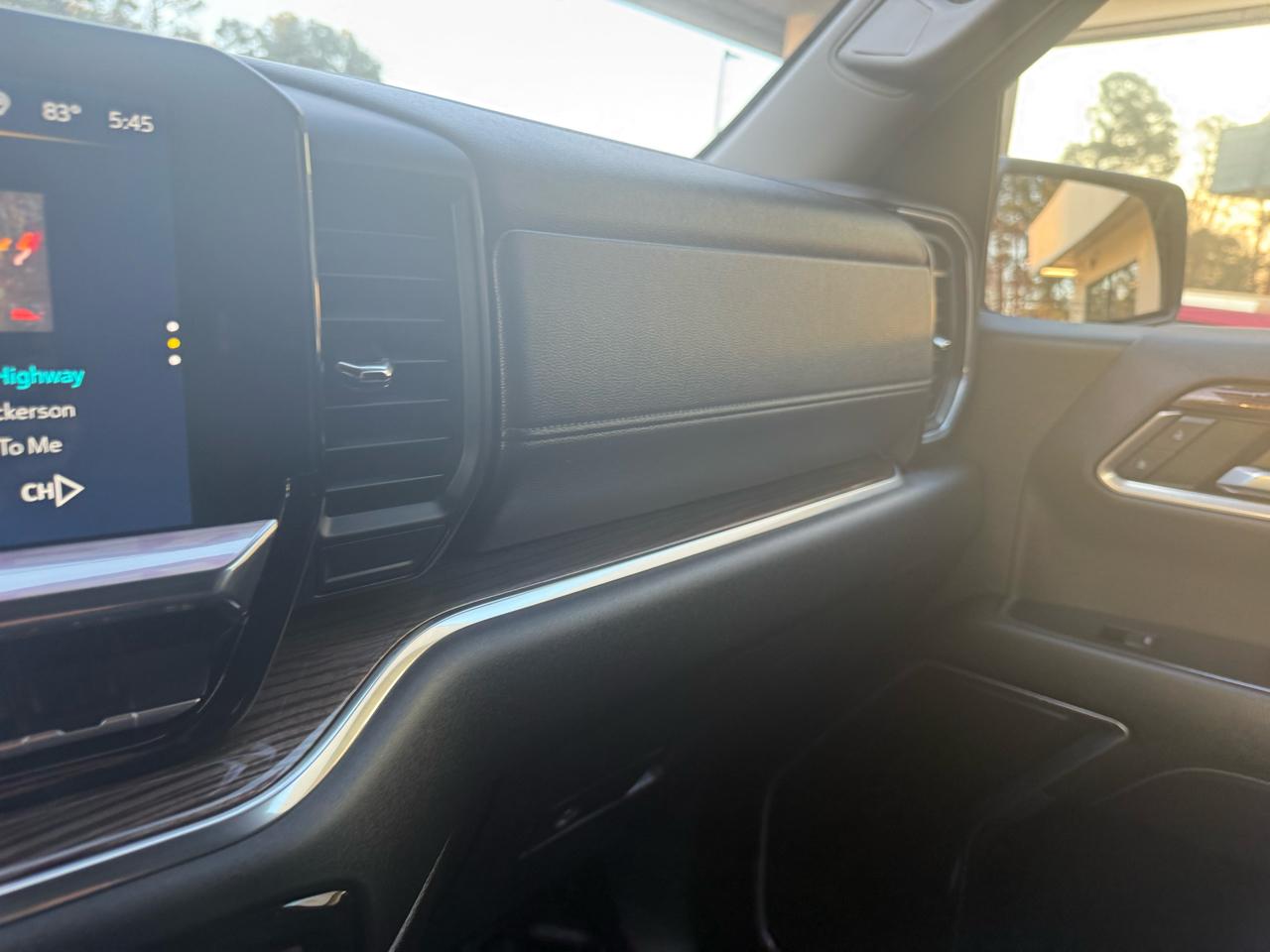 Chevrolet Silverado 1500 LT Crew Cab 4WD 2022