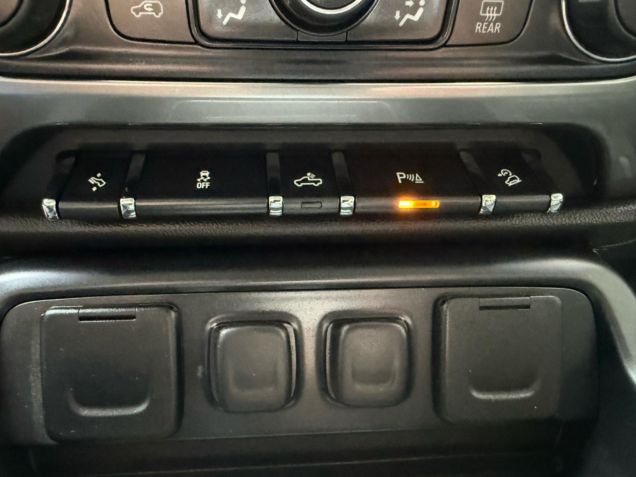 Chevrolet Silverado 1500 LTZ Crew Cab 4WD 2015