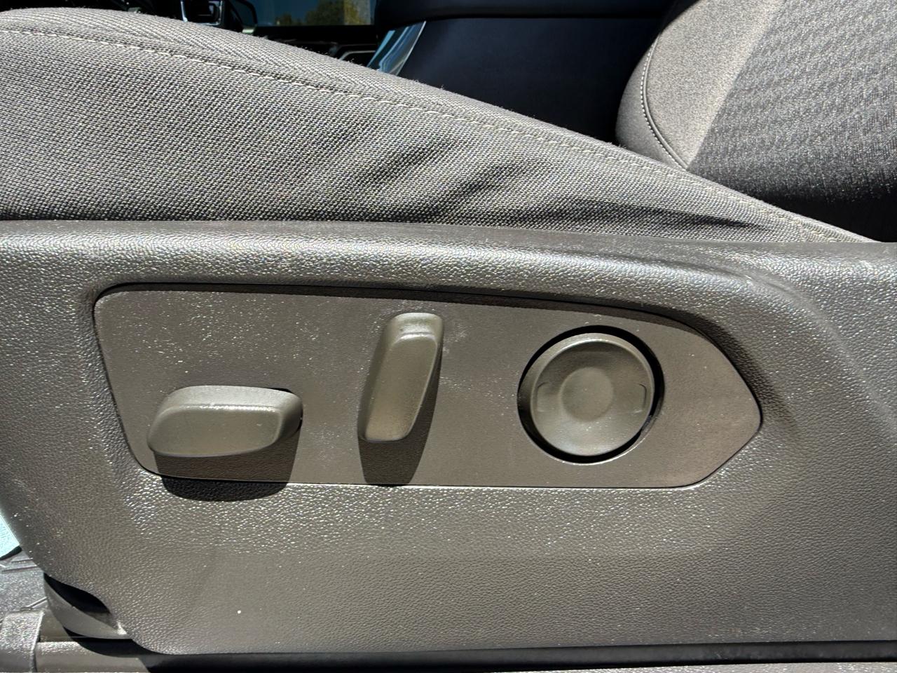 Chevrolet Silverado 1500 LT Crew Cab 2WD 2023