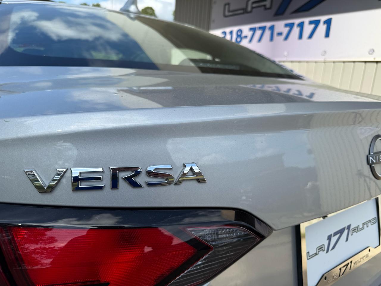 Nissan Versa SV 2025