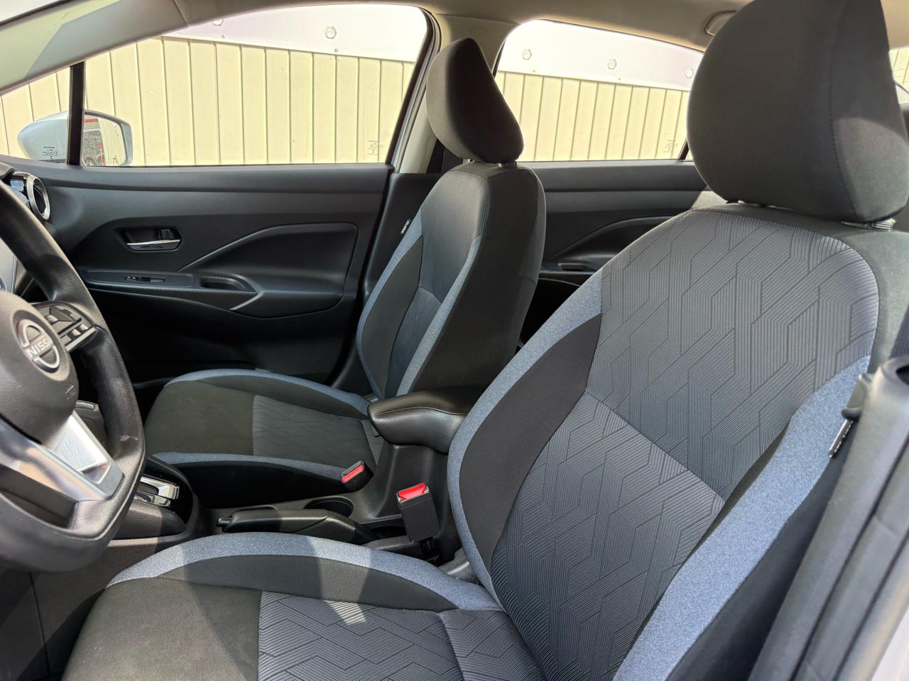 Nissan Versa SV 2025