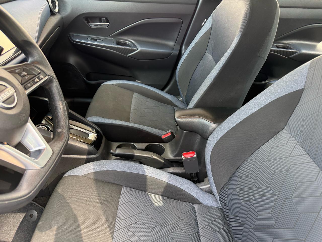 Nissan Versa SV 2025