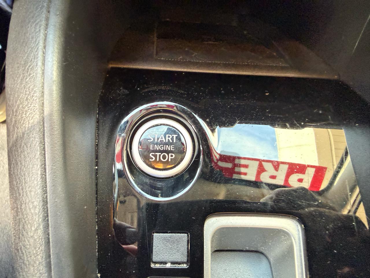 Nissan Versa SV 2025