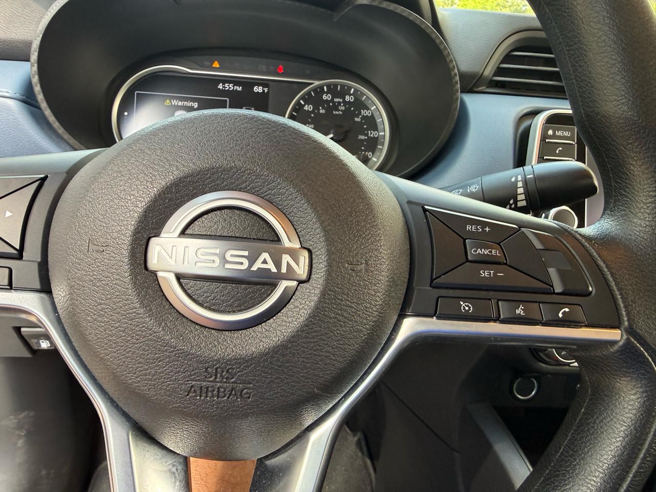 Nissan Versa SV 2025