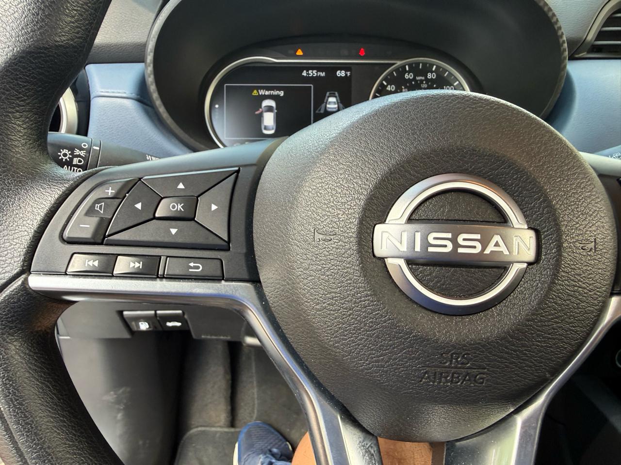 Nissan Versa SV 2025