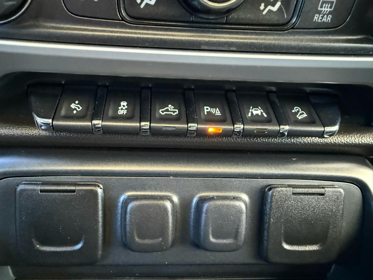 GMC Sierra 1500 SLT Crew Cab Long Box 4WD 2017