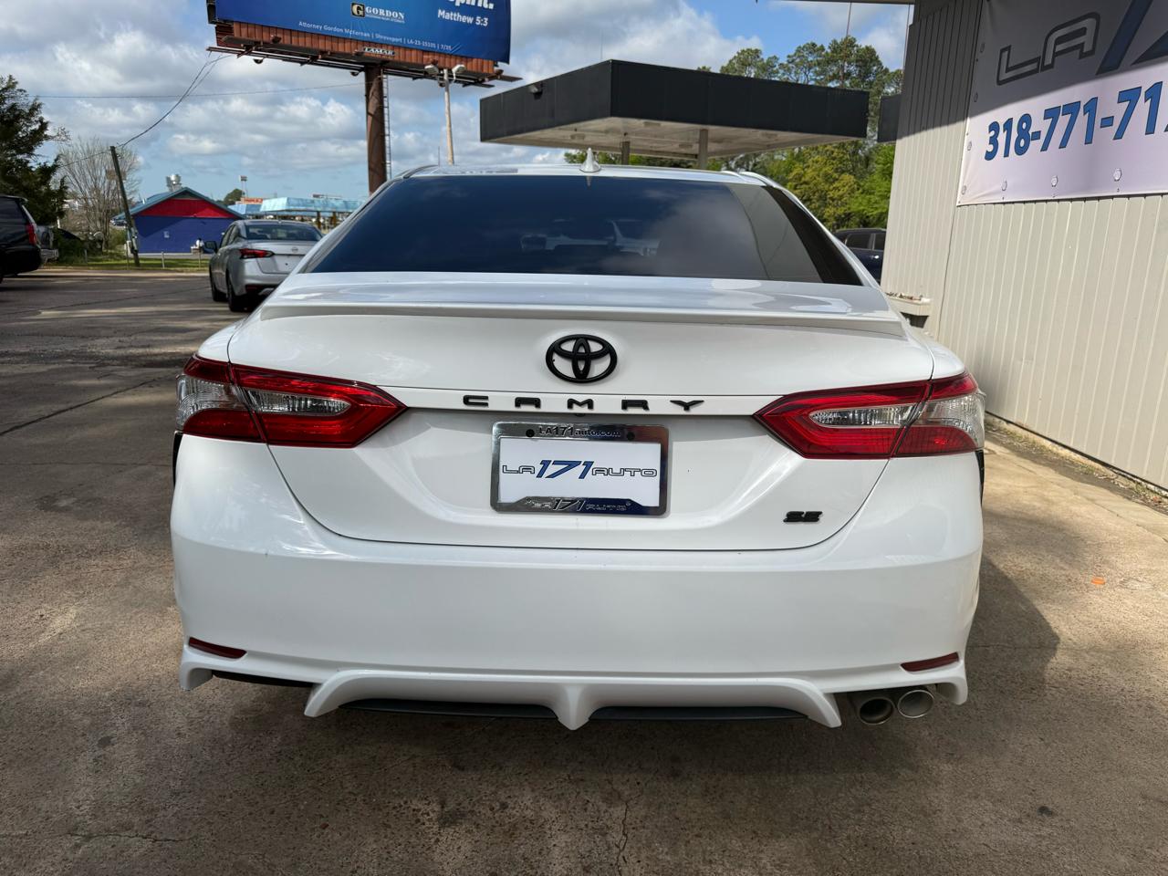 Toyota Camry SE 2019