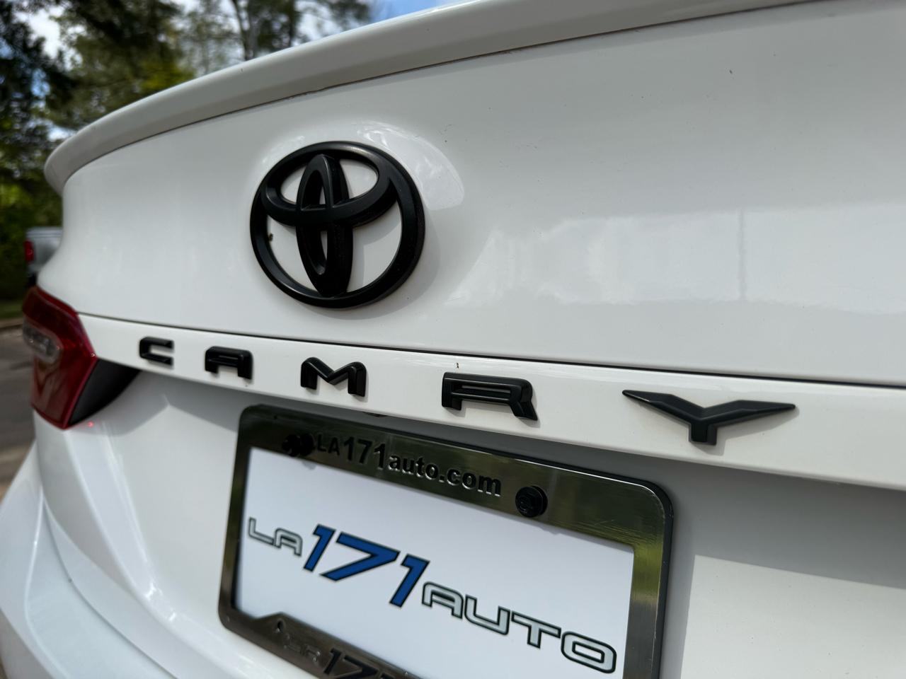 Toyota Camry SE 2019
