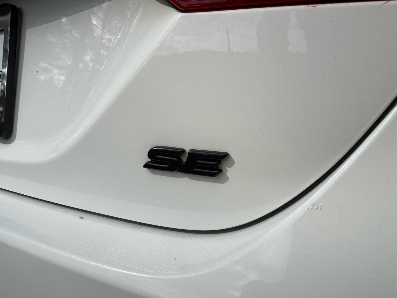 Toyota Camry SE 2019