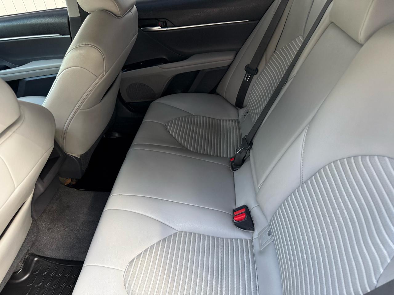 Toyota Camry SE 2019