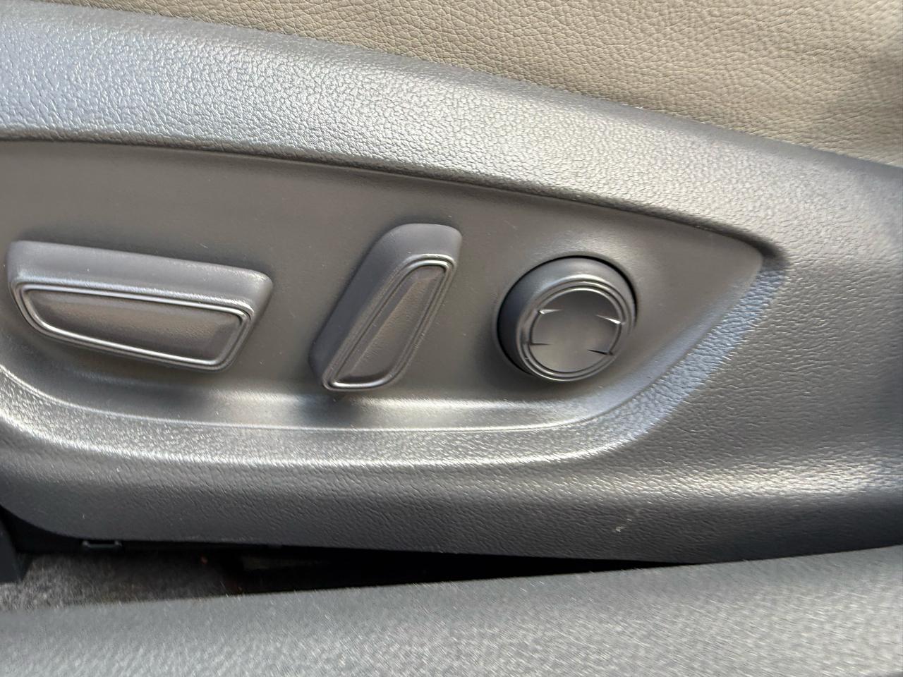 Toyota Camry SE 2019