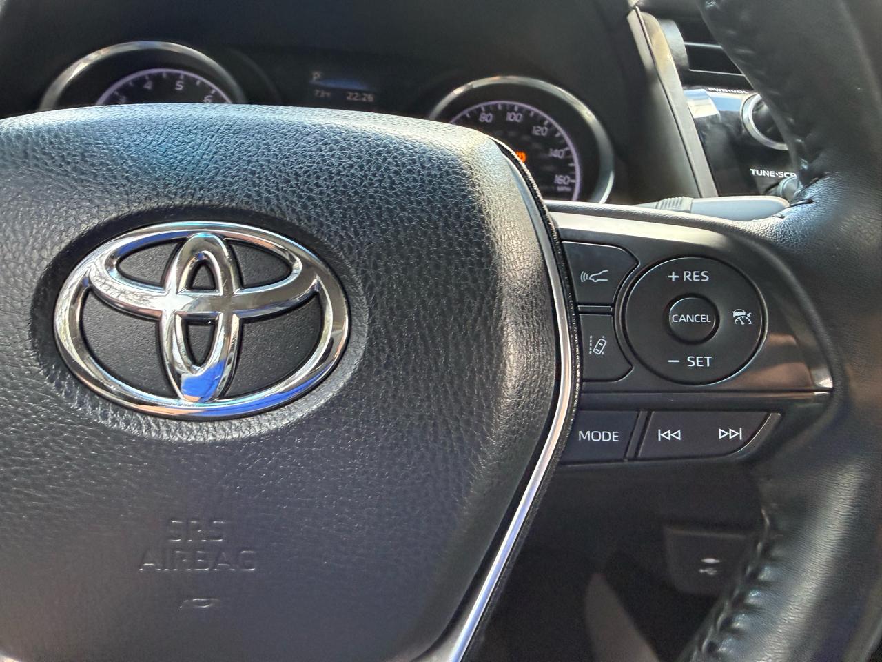 Toyota Camry SE 2019