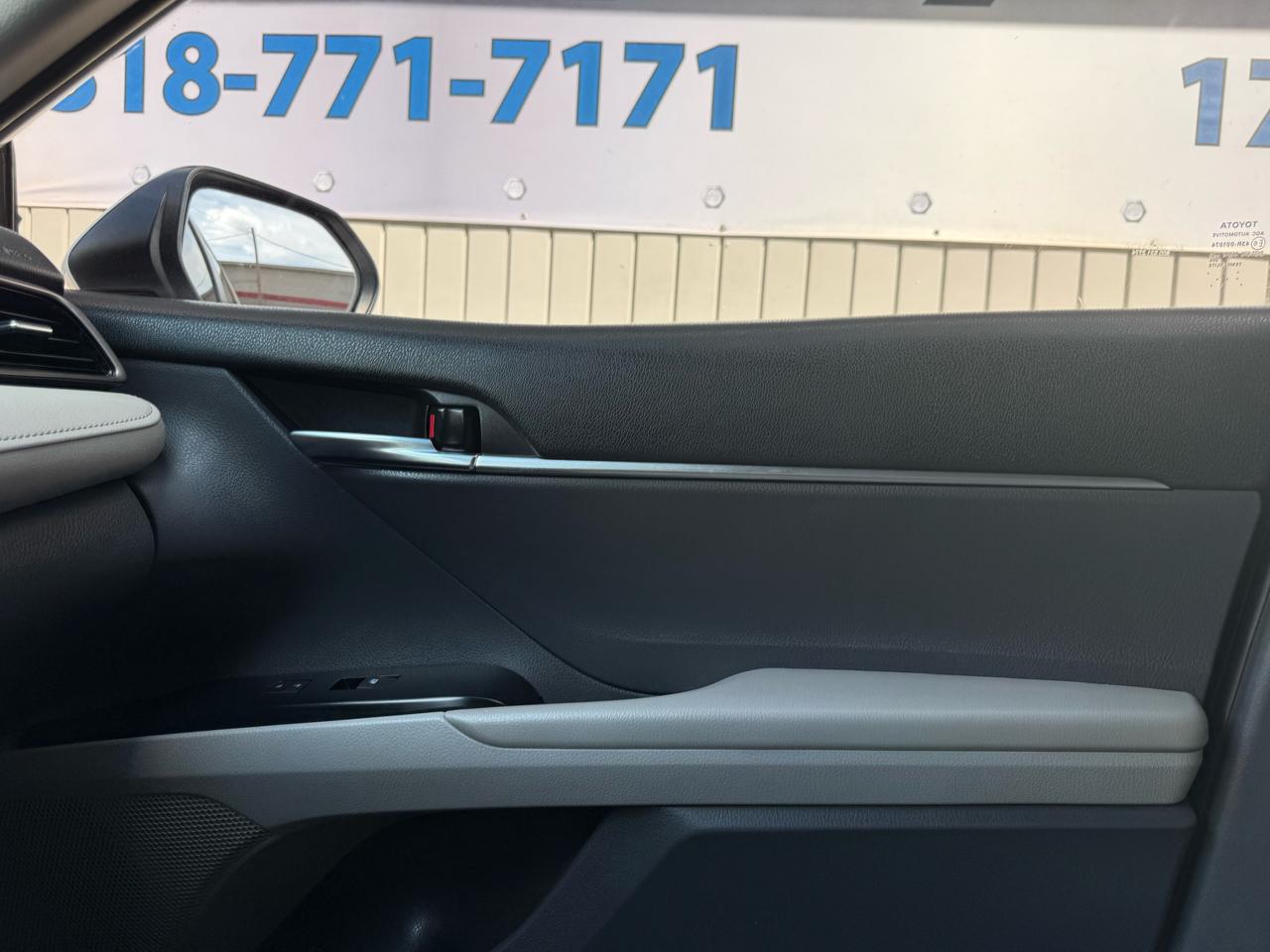 Toyota Camry SE 2019