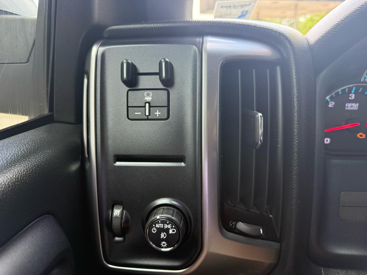 Chevrolet Silverado 1500 LT Crew Cab 2WD 2017