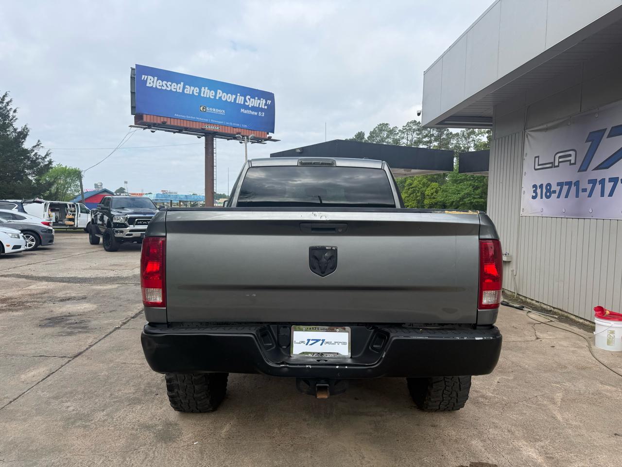 RAM 1500 ST Quad Cab 2WD 2011