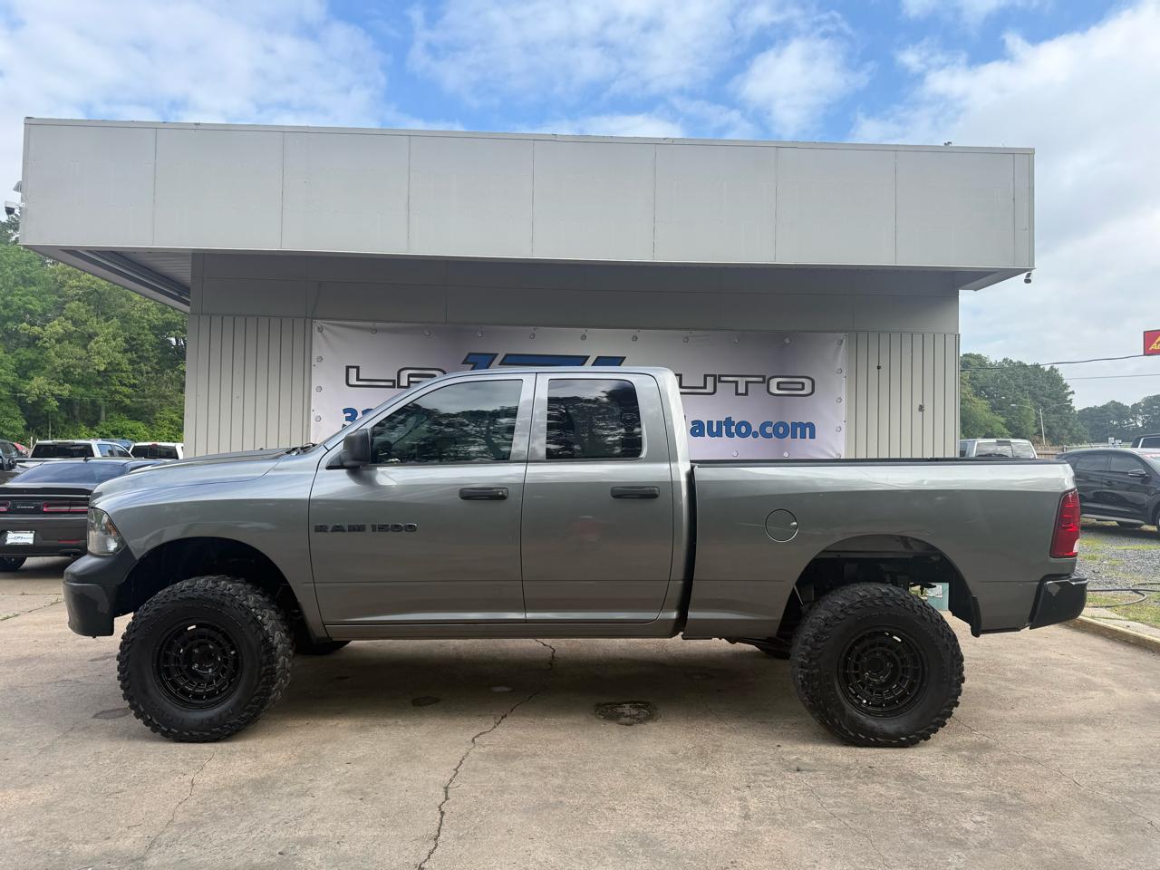 RAM 1500 ST Quad Cab 2WD 2011