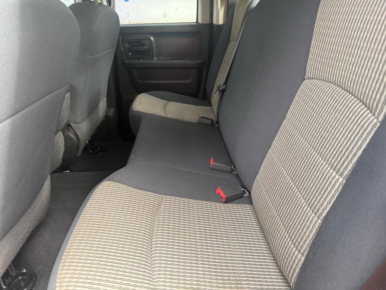 RAM 1500 ST Quad Cab 2WD 2011