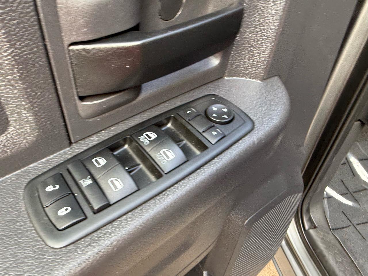 RAM 1500 ST Quad Cab 2WD 2011