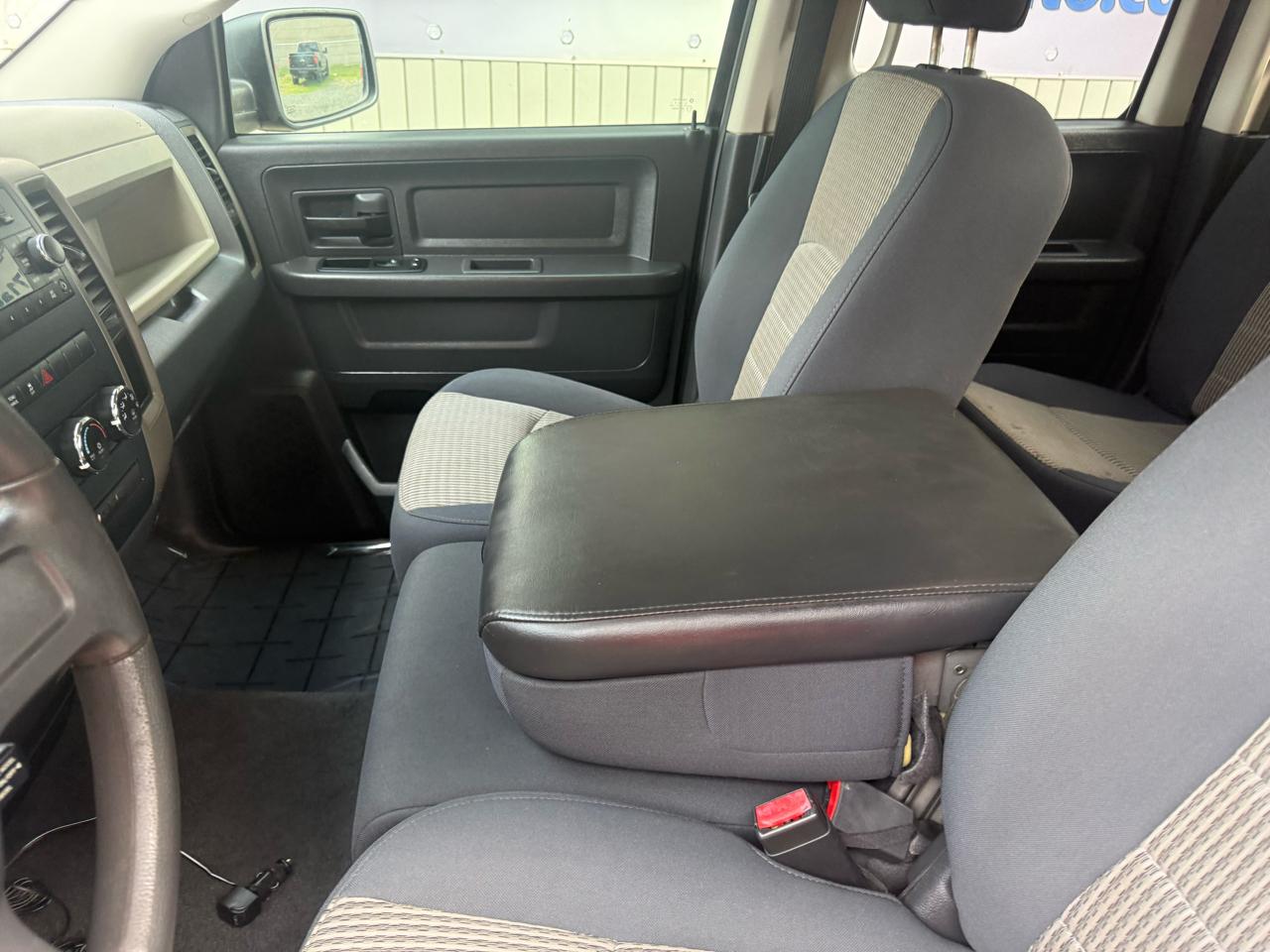 RAM 1500 ST Quad Cab 2WD 2011