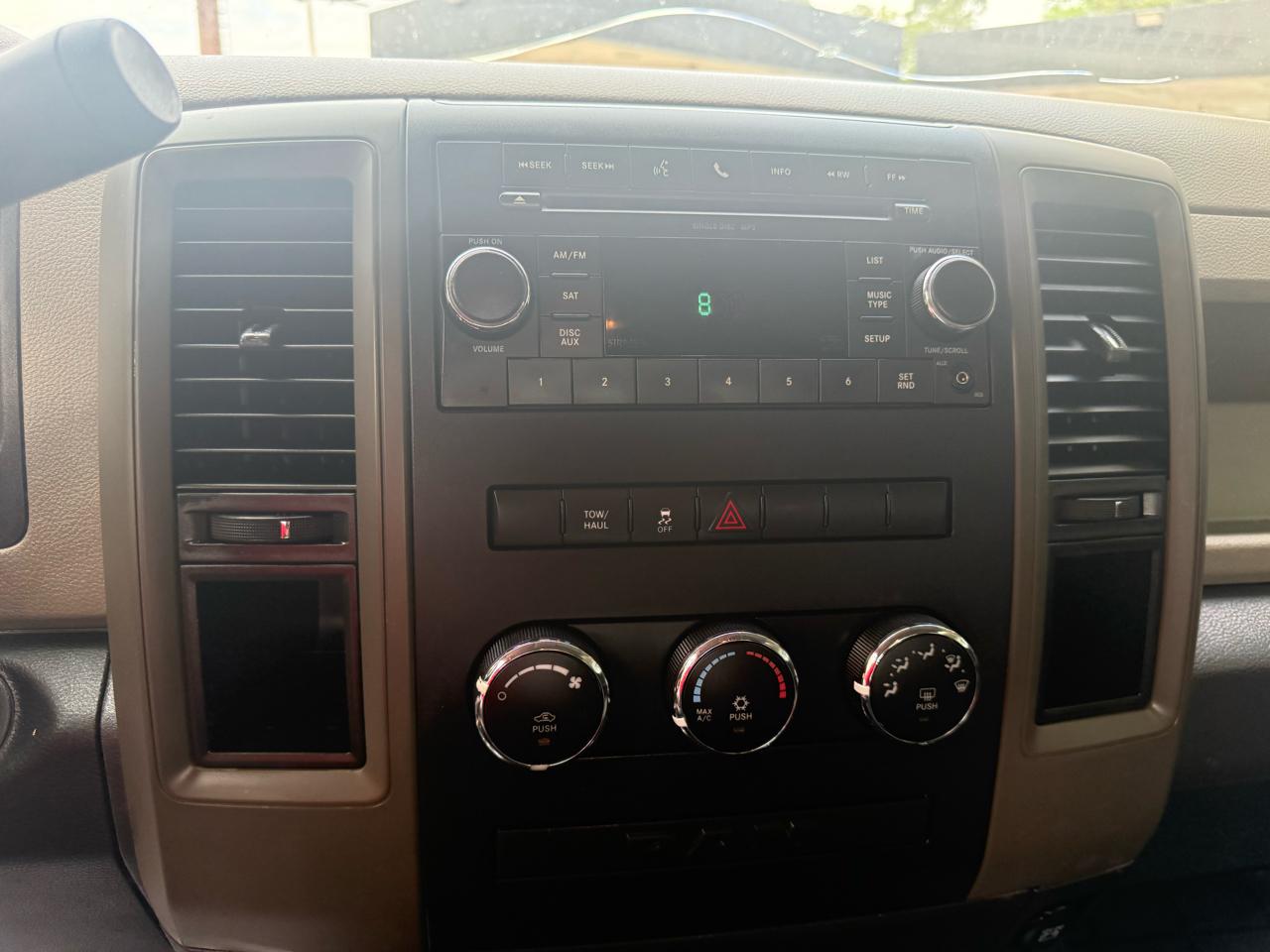 RAM 1500 ST Quad Cab 2WD 2011