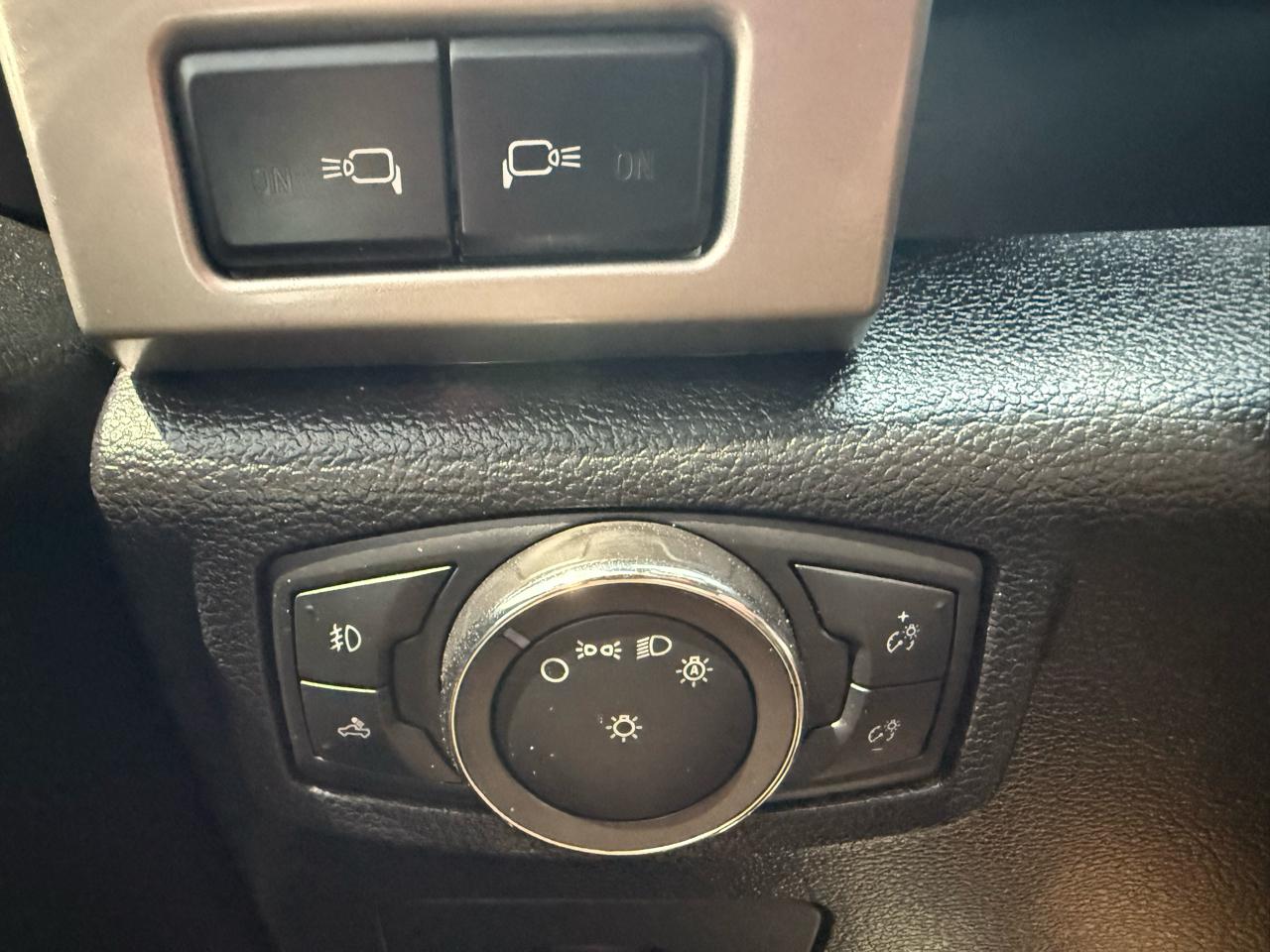 Ford F-150 Lariat SuperCrew 5.5-ft. Bed 4WD 2016