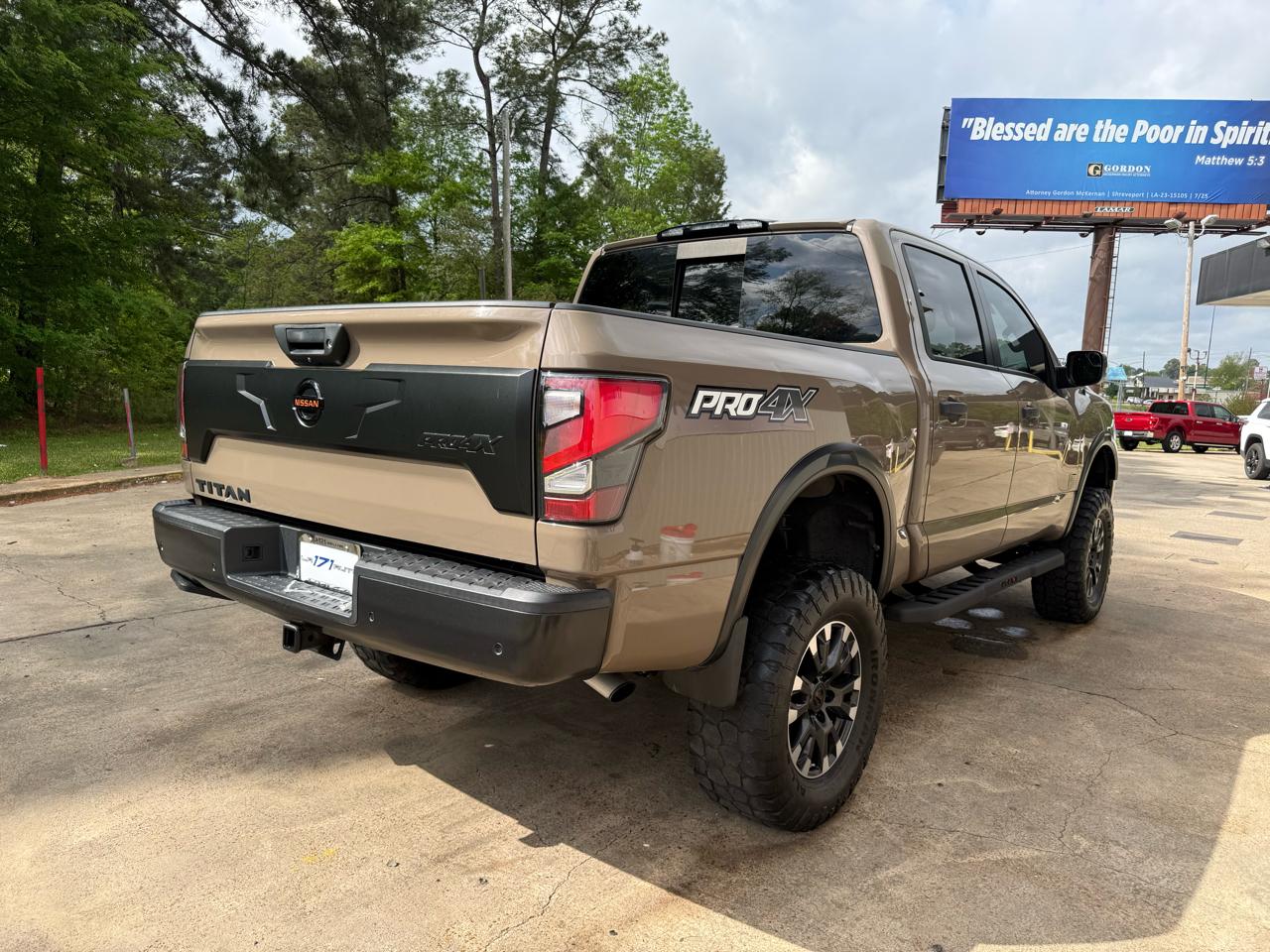 Nissan Titan PRO-4X Crew Cab 4WD 2020