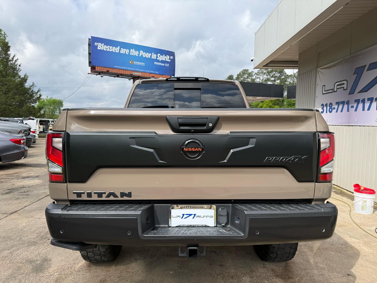 Nissan Titan PRO-4X Crew Cab 4WD 2020