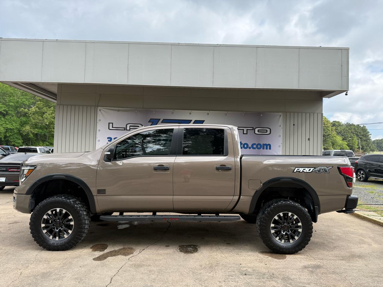 Nissan Titan PRO-4X Crew Cab 4WD 2020