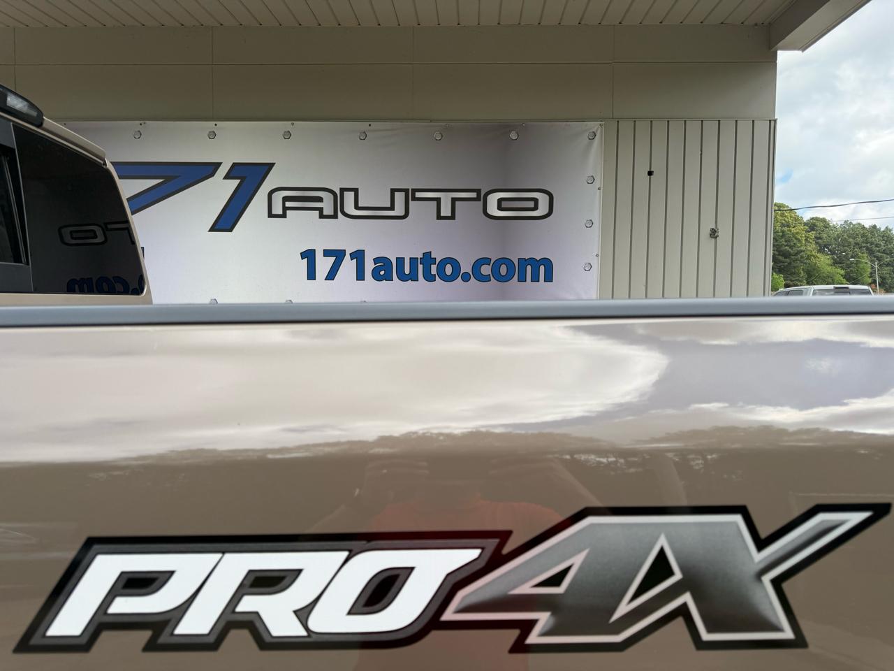 Nissan Titan PRO-4X Crew Cab 4WD 2020