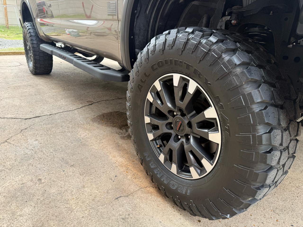 Nissan Titan PRO-4X Crew Cab 4WD 2020