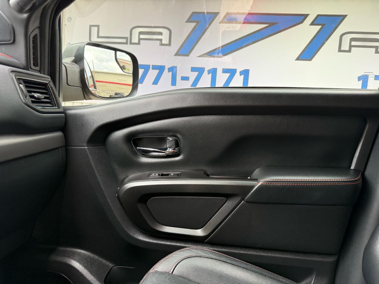 Nissan Titan PRO-4X Crew Cab 4WD 2020