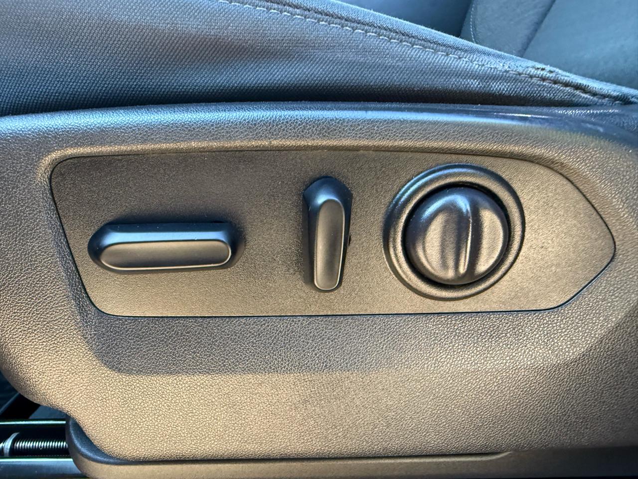 Chevrolet Silverado 1500 LT Crew Cab 2WD 2019